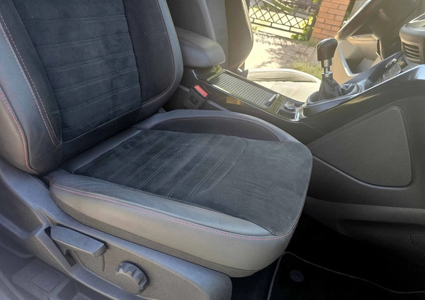 Ford Kuga cena 69900 przebieg: 186000, rok produkcji 2018 z Wleń małe 254